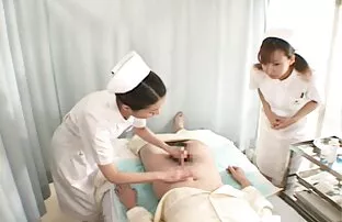 XXX مادرم به زن جوان آموخت که یک زبان مقطع سكسي رومنسي را انجام دهد