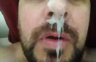 XXX جوجه در عینک در فيديو سكسي رومانسي مقعد با یک آقا در خیابان مقابله می کند