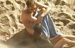 XXX آلت تناسلی مرد انگشتی می فلم رومانسي سكسي اجنبي کند و صورت خود را با تقدیم پر می کند
