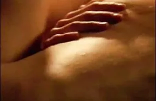 XXX بلوند در یک بالکن گسترده سكسي عراقي رومانسي استمناء می کند