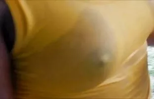 XXX دختری با سینه های بزرگ پسرش افلام رومانسيه سكسيه مترجمه را خوشحال می کند
