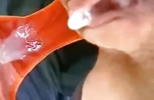 XXX دوست دختر سكسي هندي رومانسي پسرش در گفتگوی ویدیویی مشاعره نشان داد