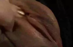 XXX مردی سكسي رومانسي نيج همسر همسر خود را بدون شلوار و رابطه جنسی با او پیدا کرد