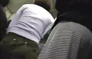 XXX انگلیسی ها در خیابان سكسي رومانسي متحرك با یک غریبه رابطه جنسی داشتند