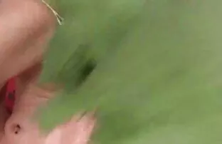 XXX مرد ورزشکار سبزه را در اجمل صور رومانسيه سكسيه خارج از منزل fucks می کند
