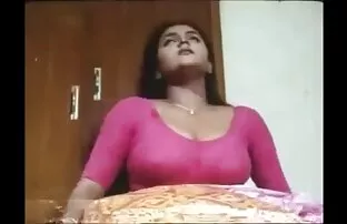 XXX بزرگ شکم موقع رومانسي سكسي زن چشم بسته