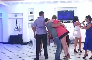 XXX چاد وایت فاک سکسی نانی سیاه فيديو رومانسي سكسي را روی تخت در دهان خود