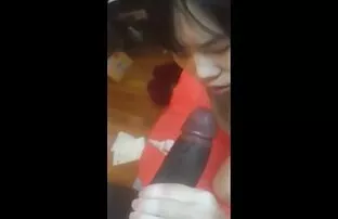 XXX لزبین ها را ببوسید فيديو رومانسي سكسي و از cunnilingus در حمام لذت ببرید