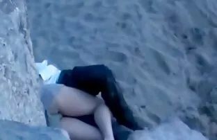 XXX سبزه باریک چشم با سینه های بزرگ ، سینه ای عمیق به مرد می بخشد و او اريد فيلم سكسي رومانسي را لعنتی می کند
